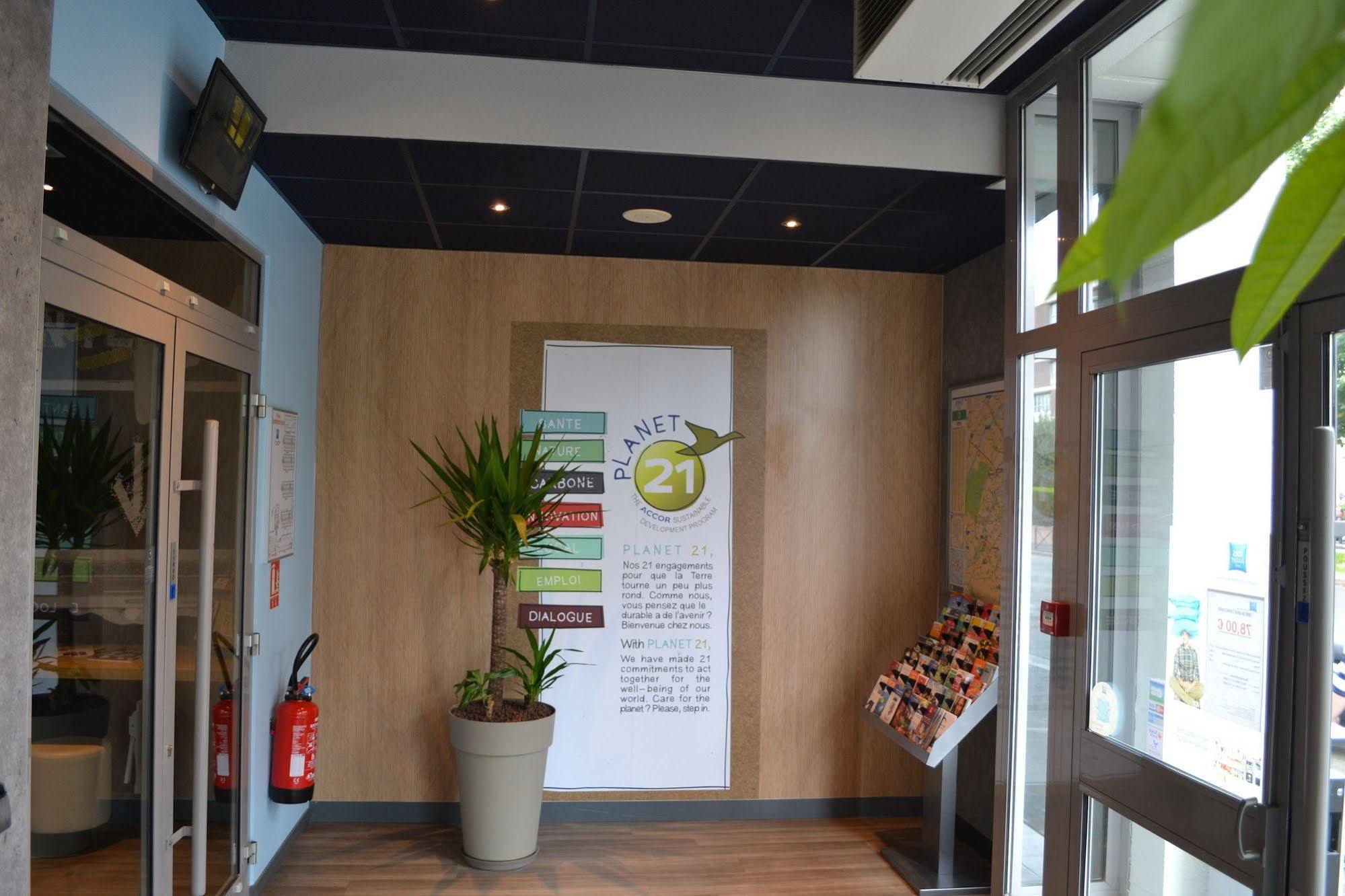 Ibis Budget Paris Porte De Vanves Esterno foto